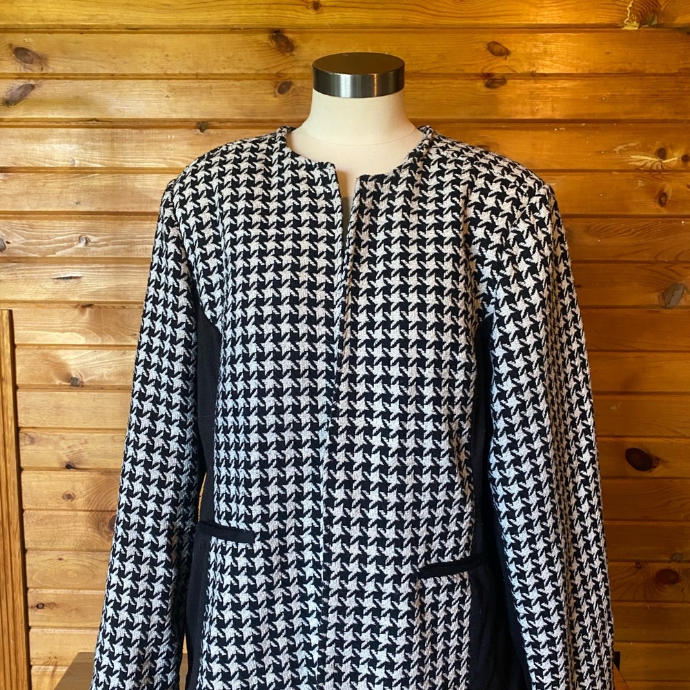Roz & Ali Elegant Black and Gray Jacket